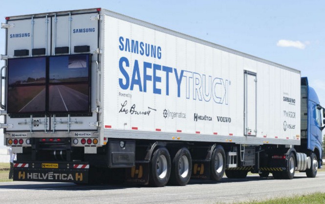 Samsung представляет первый грузовик, оборудованный технологией безопасного обгона!